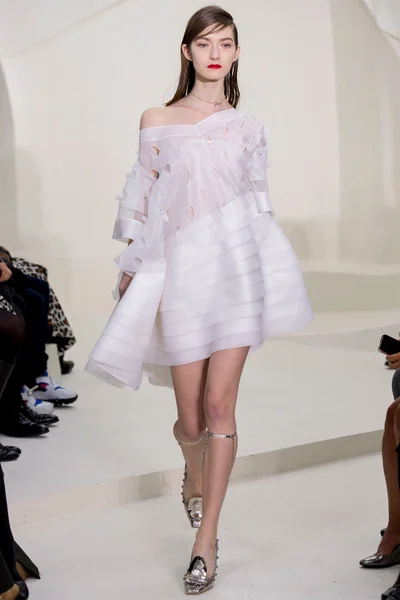 Look 1